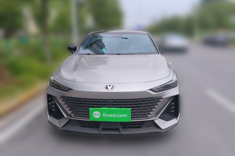 Used CHANGAN UNI-V 2022 1.5T Prestige Version Front