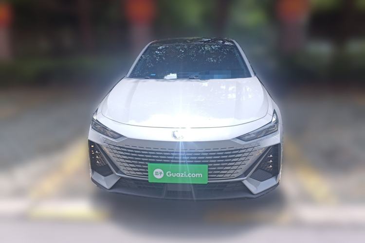 Used CHANGAN UNI-V 2022 1.5T Prestige Version Front