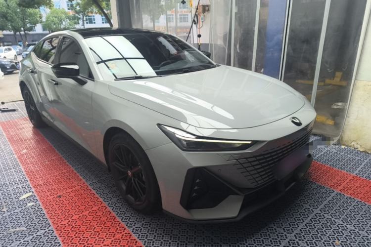 Used CHANGAN UNI-V 2022 1.5T Prestige Version Front Right 45 Deg