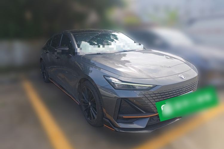 Used CHANGAN UNI-V 2022 1.5T Sport Edition Front Right 45 Deg