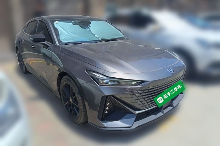 Used CHANGAN UNI-V 2022 1.5T Prestige Version Front Right 45 Deg