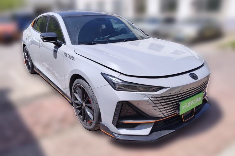 Used CHANGAN UNI-V 2022 1.5T Sport Edition Front Right 45 Deg