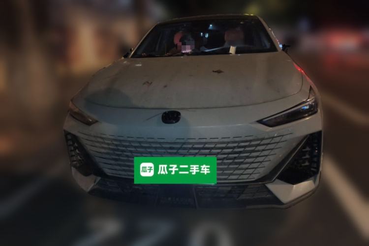 Used CHANGAN UNI-V 2022 1.5T Prestige Version Front