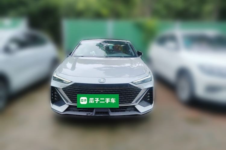 Used CHANGAN UNI-V 2022 1.5T Prestige Version Front