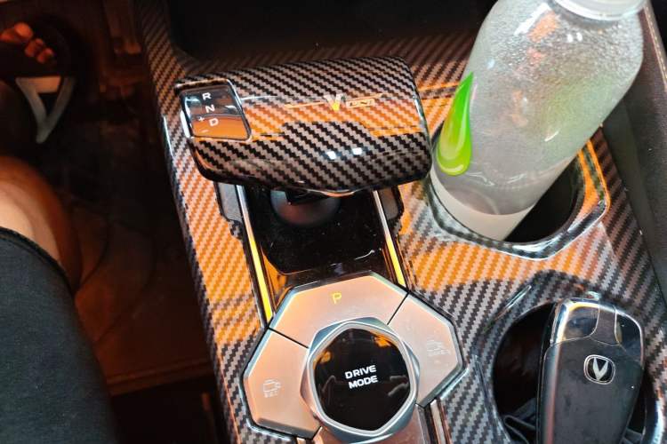 Used CHANGAN UNI-V 2022 1.5T Sport Edition Gear Lever