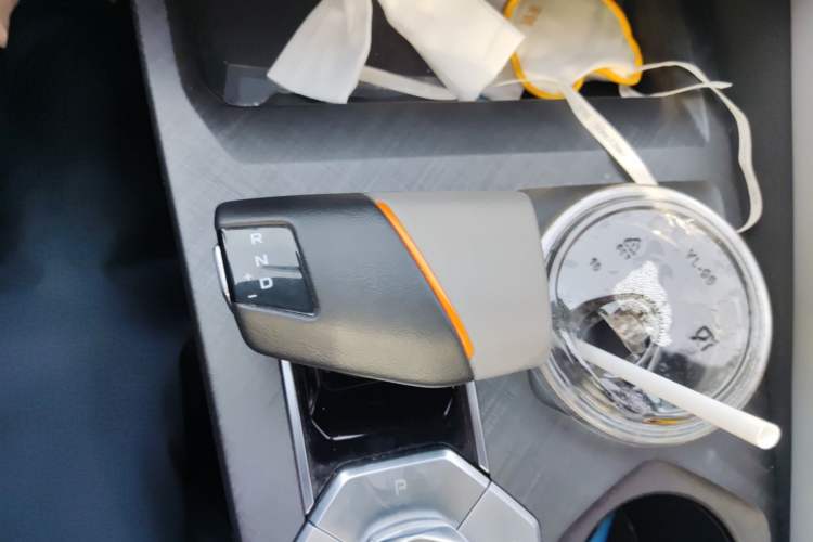 Used CHANGAN UNI-V 2022 1.5T Prestige Version Gear Lever
