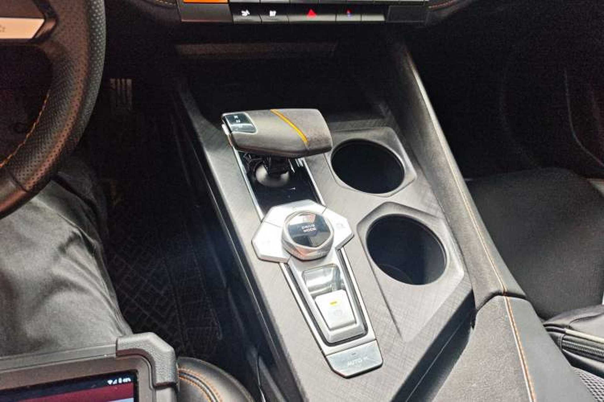 Used CHANGAN UNI-V 2022 1.5T Sport Edition Gear Lever