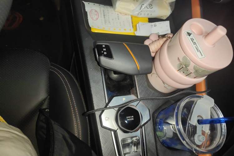 Used CHANGAN UNI-V 2022 1.5T Prestige Version Gear Lever