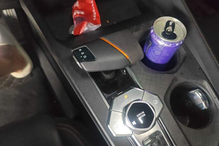 Used CHANGAN UNI-V 2022 1.5T Sport Edition Gear Lever