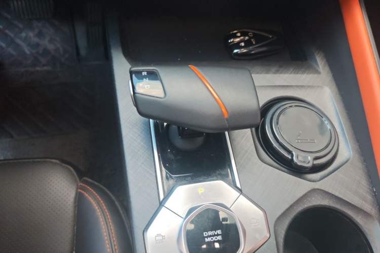 Used CHANGAN UNI-V 2022 1.5T Prestige Version Gear Lever