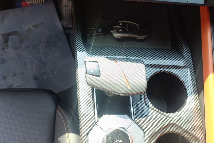 Used CHANGAN UNI-V 2022 1.5T Prestige Version Gear Lever