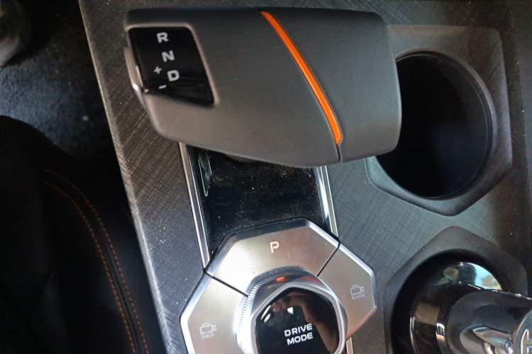 Used CHANGAN UNI-V 2022 1.5T Prestige Version Gear Lever
