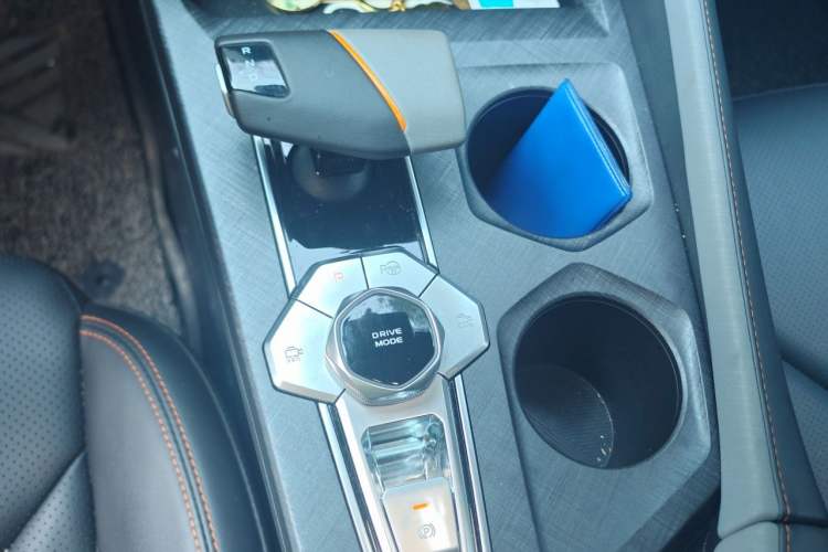 Used CHANGAN UNI-V 2022 1.5T Smart Navigation Version Gear Lever