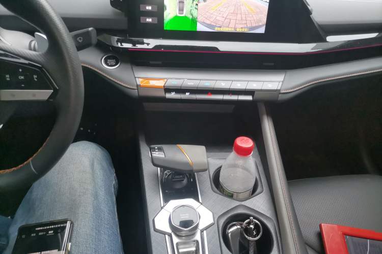 Used CHANGAN UNI-V 2022 1.5T Prestige Version Gear Lever