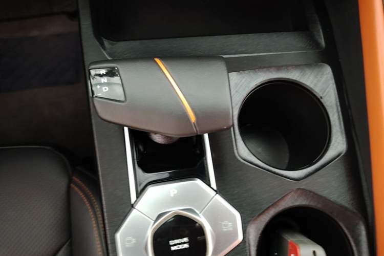 Used CHANGAN UNI-V 2022 1.5T Prestige Version Gear Lever