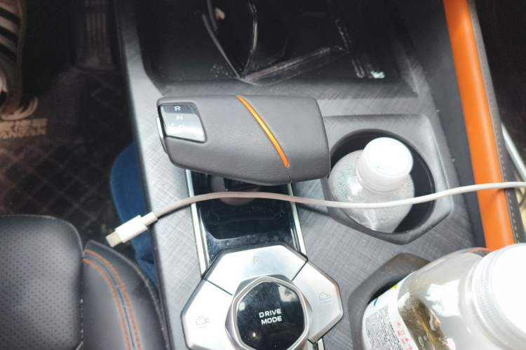 Used CHANGAN UNI-V 2022 1.5T Prestige Version Gear Lever
