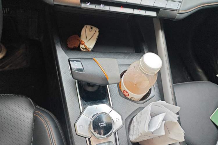 Used CHANGAN UNI-V 2022 1.5T Prestige Version Gear Lever