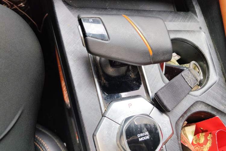 Used CHANGAN UNI-V 2022 1.5T Prestige Version Gear Lever