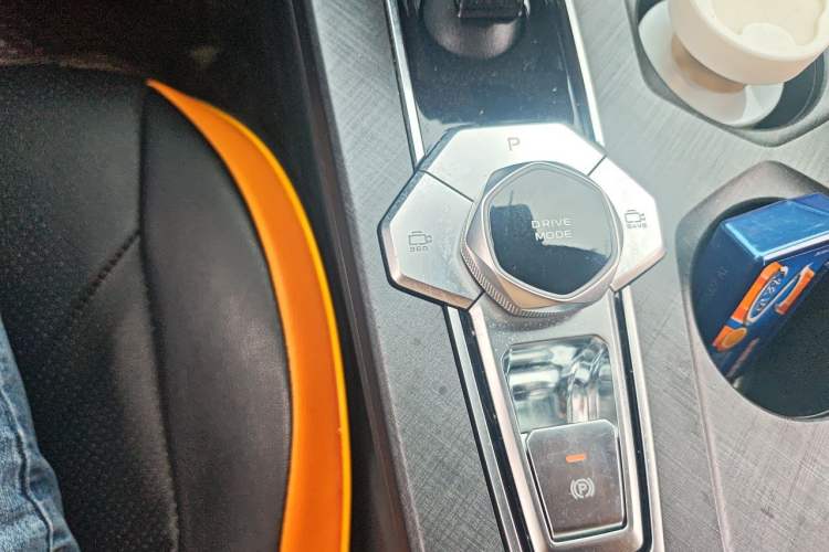Used CHANGAN UNI-V 2022 1.5T Prestige Version Gear Lever
