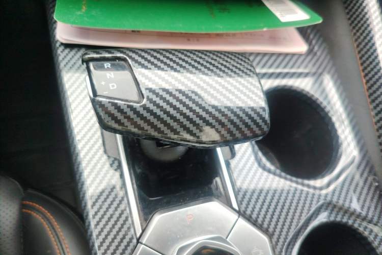 Used CHANGAN UNI-V 2022 1.5T Prestige Version Gear Lever