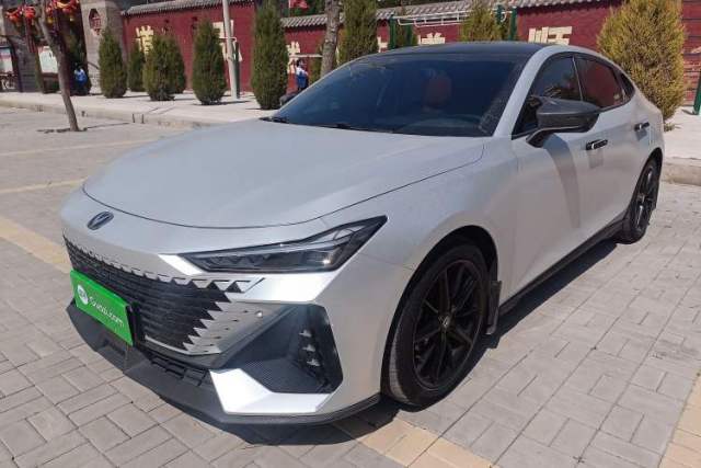 Used CHANGAN UNI-V 2022 1.5T Prestige Version