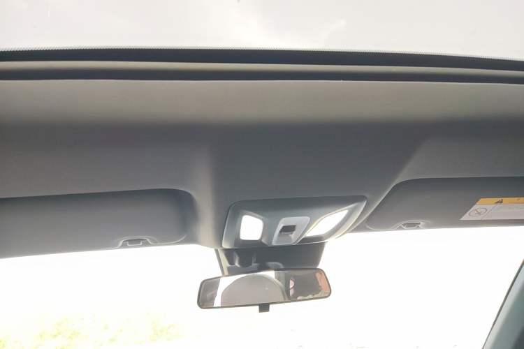 Used CHANGAN UNI-V 2022 1.5T Prestige Version Headliner