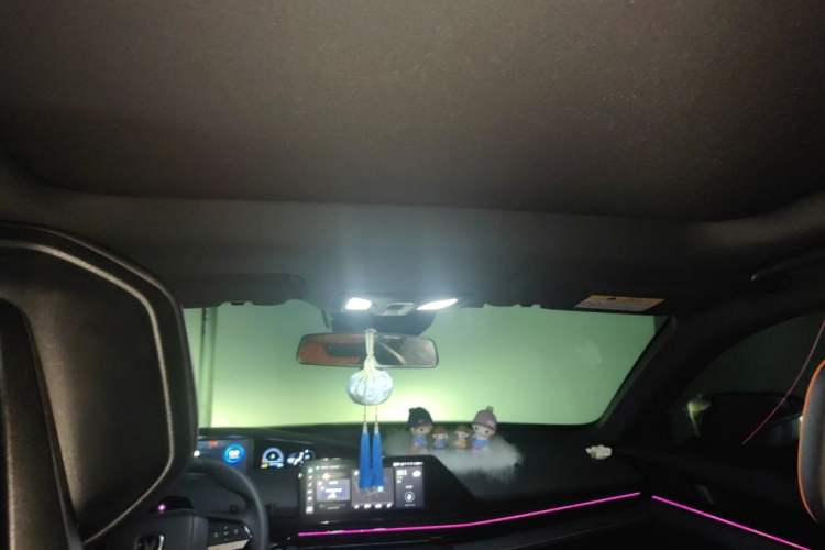Used CHANGAN UNI-V 2022 1.5T Prestige Version Headliner