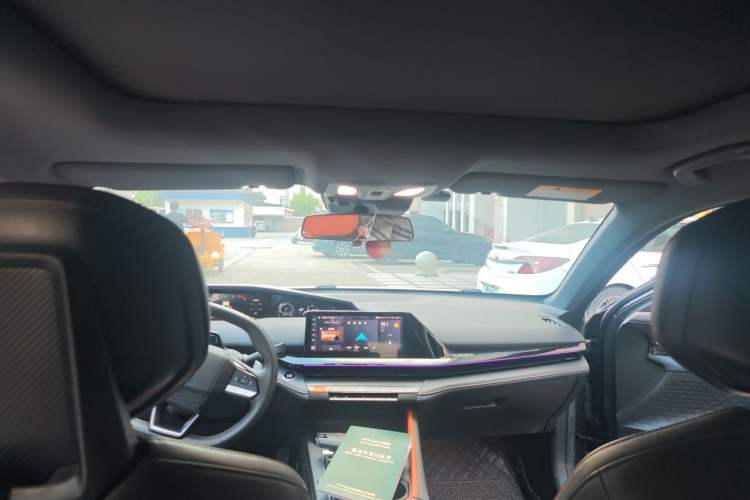 Used CHANGAN UNI-V 2022 1.5T Prestige Version Headliner