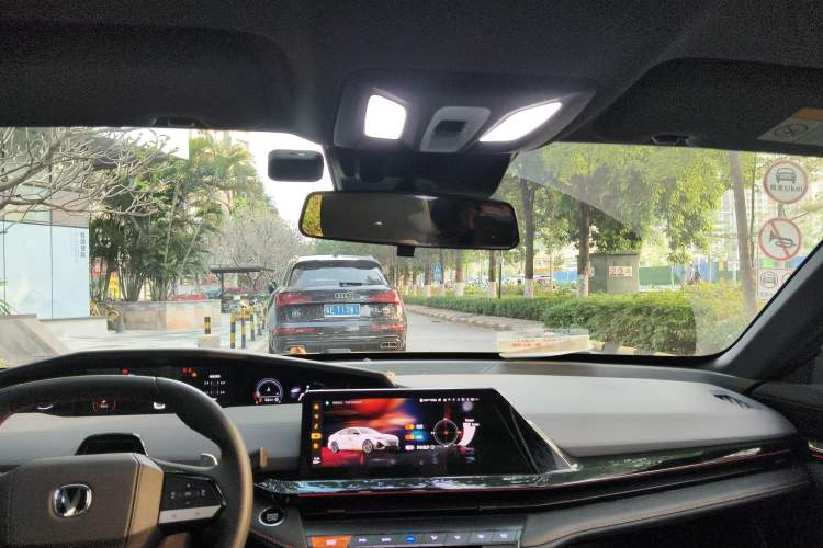 Used CHANGAN UNI-V 2022 1.5T Prestige Version Headliner