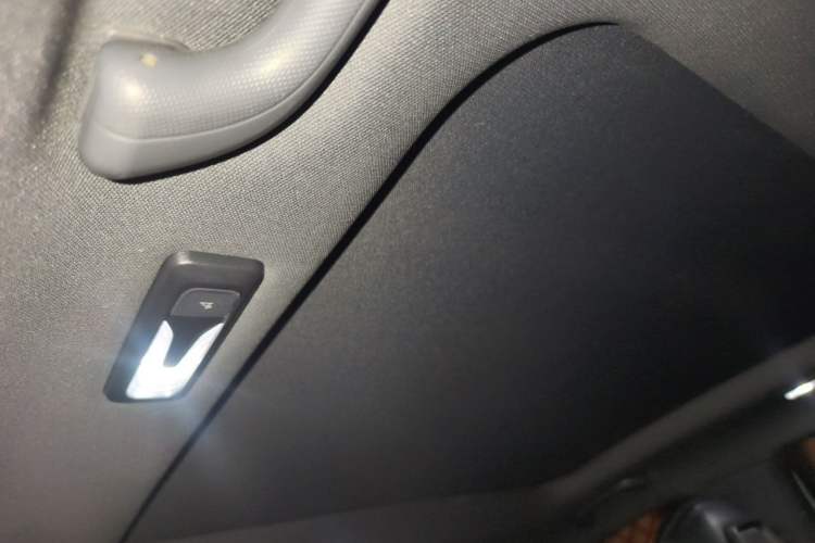 Used CHANGAN UNI-V 2022 1.5T Prestige Version Headliner