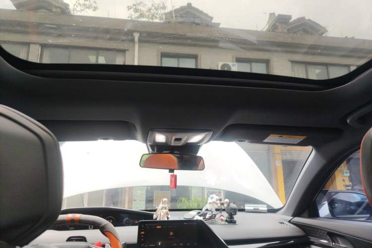 Used CHANGAN UNI-V 2022 1.5T Prestige Version Headliner