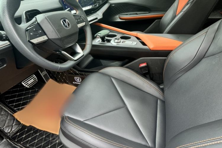 Used CHANGAN UNI-V 2022 1.5T Prestige Version Interior 2
