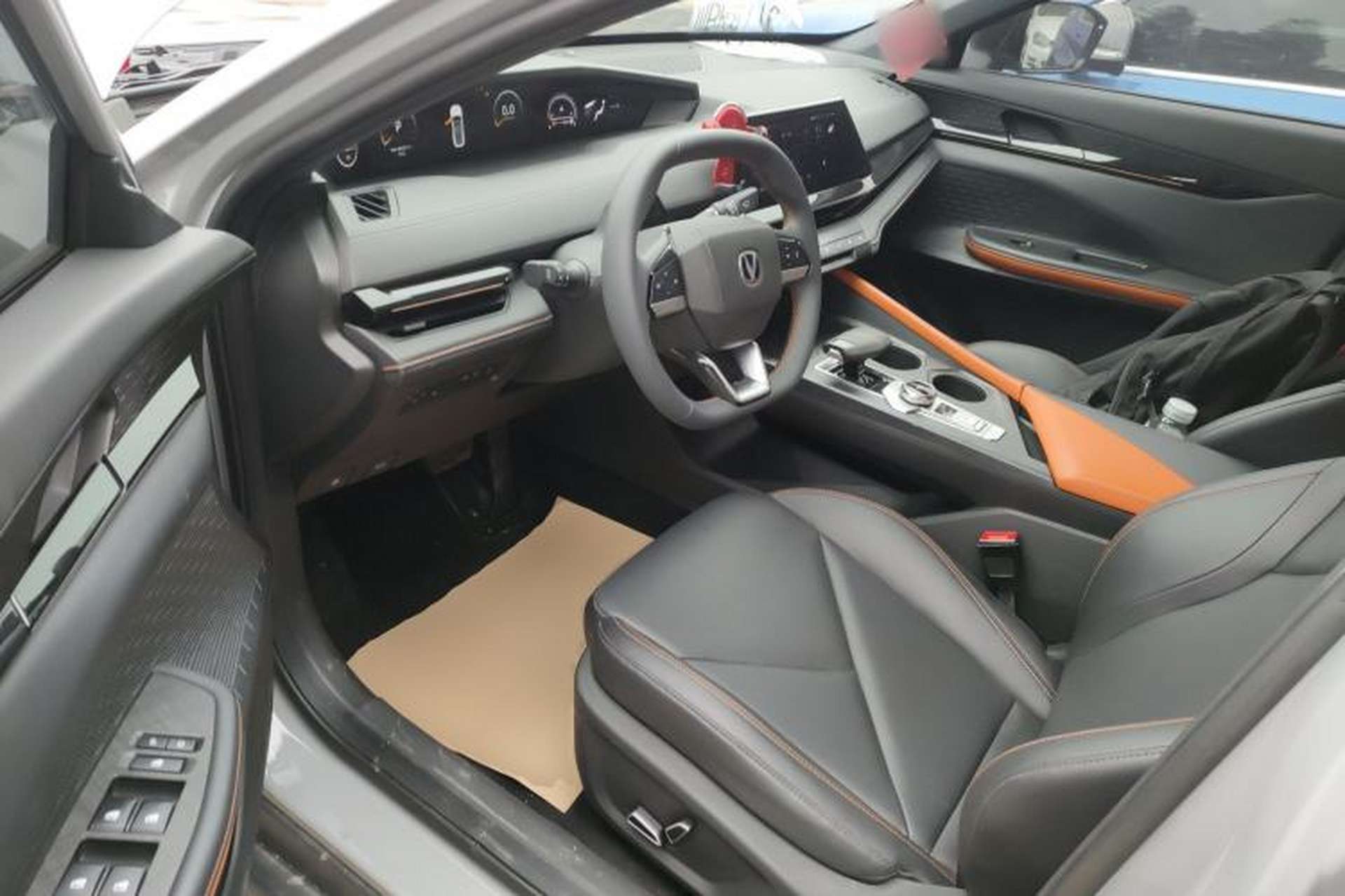 Used CHANGAN UNI-V 2022 1.5T Prestige Version Interior 3