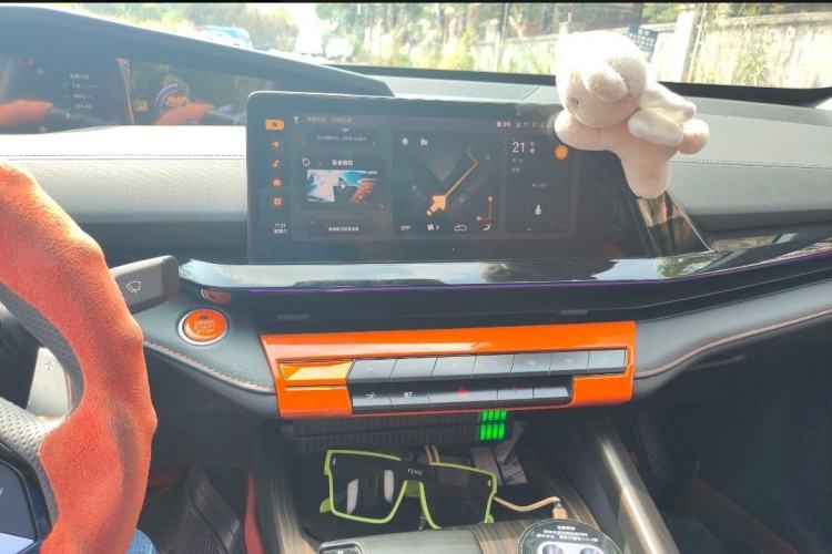 Used CHANGAN UNI-V 2022 1.5T Prestige Version Interior 3