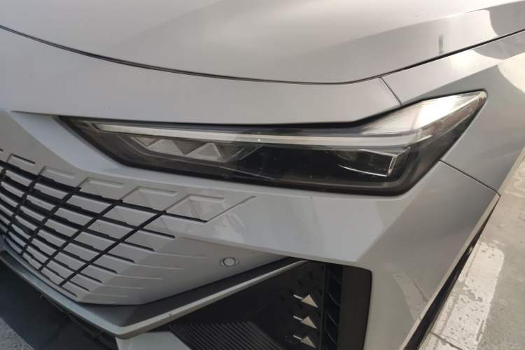 Used CHANGAN UNI-V 2022 1.5T Prestige Version Left Front Headlight