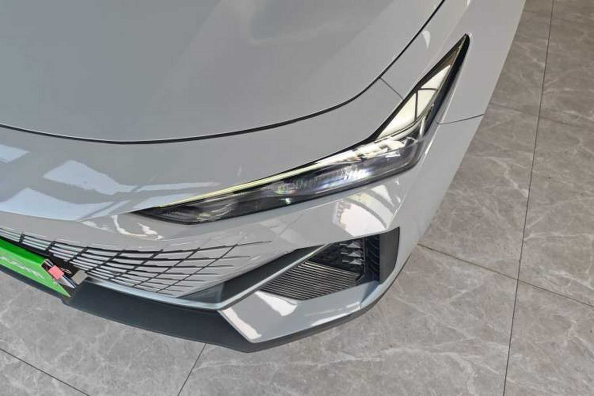 Used CHANGAN UNI-V 2022 1.5T Prestige Version Left Front Headlight