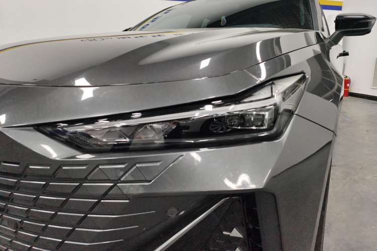 Used CHANGAN UNI-V 2022 1.5T Prestige Version Left Front Headlight