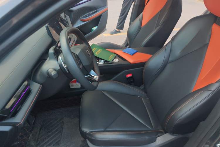 Used CHANGAN UNI-V 2022 1.5T Prestige Version Left Front Seat