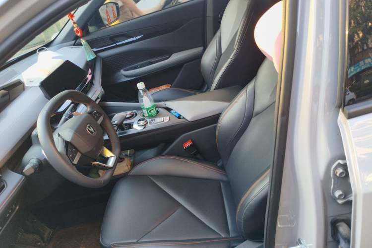Used CHANGAN UNI-V 2022 1.5T Prestige Version Left Front Seat