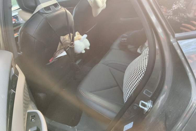 Used CHANGAN UNI-V 2022 1.5T Prestige Version Left Rear Seat