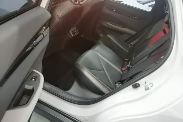 Used CHANGAN UNI-V 2022 1.5T Prestige Version Left Rear Seat