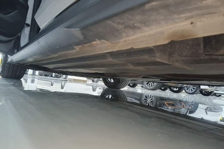 Used CHANGAN UNI-V 2022 1.5T Prestige Version Left Side Sill