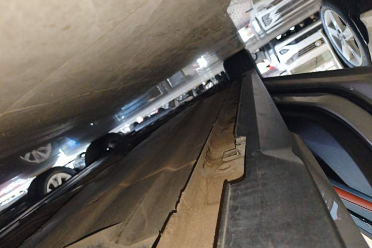 Used CHANGAN UNI-V 2022 1.5T Prestige Version Left Side Sill