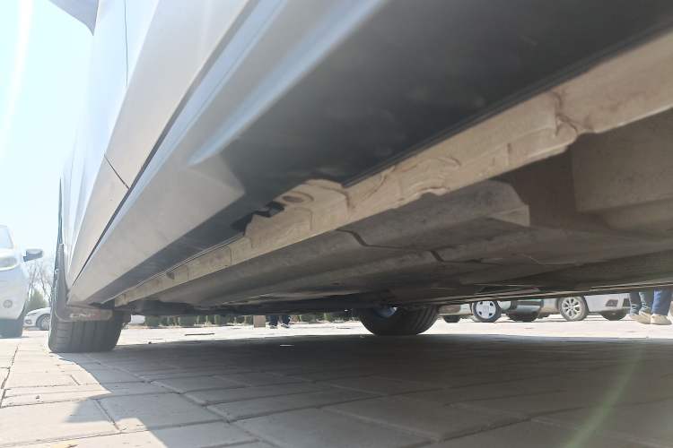 Used CHANGAN UNI-V 2022 1.5T Prestige Version Left Side Sill
