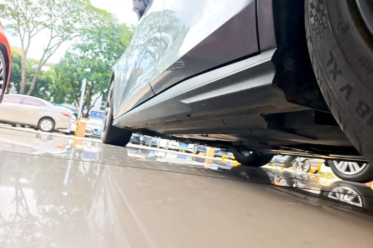 Used CHANGAN UNI-V 2022 1.5T Smart Navigation Version Left Side Sill