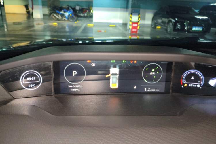 Used CHANGAN UNI-V 2022 1.5T Sport Edition Odometer Close Up
