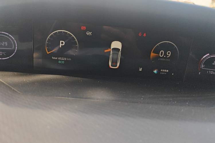 Used CHANGAN UNI-V 2022 1.5T Sport Edition Odometer Close Up