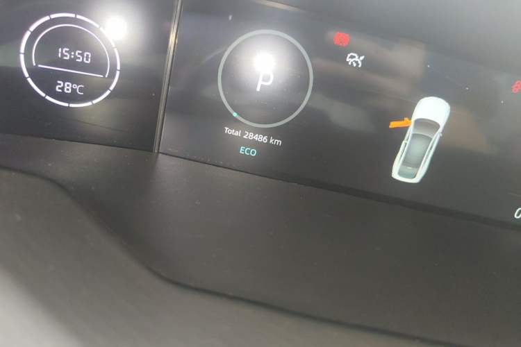 Used CHANGAN UNI-V 2022 1.5T Prestige Version Odometer Close Up