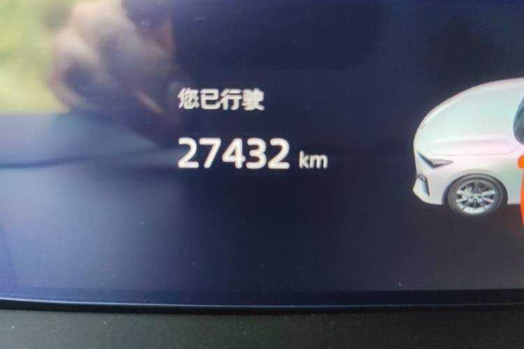 Used CHANGAN UNI-V 2022 1.5T Sport Edition Odometer Close Up