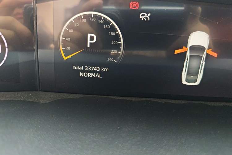 Used CHANGAN UNI-V 2022 1.5T Prestige Version Odometer Close Up